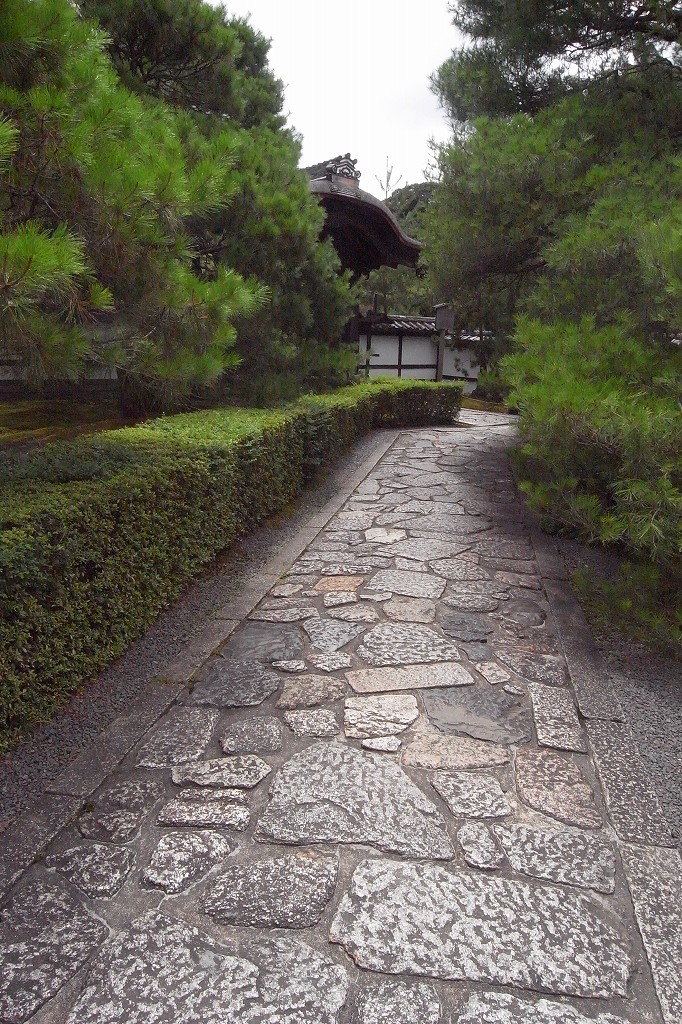 京都寺巡り(その2)　〜石路･飛び石編〜