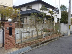 前面道路の生垣をウォールでリフォーム2