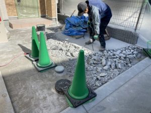 インターロッキング土間やり替え工事(石張り・川西市)2