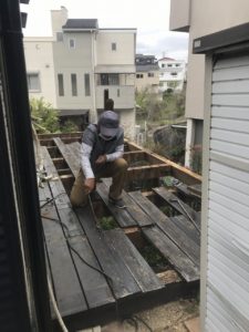 木製デッキの解体（川西市